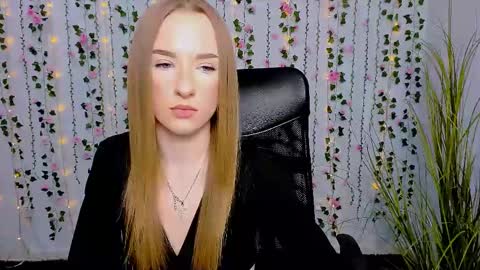 doll_vey online show from 03-07-25, 03:39