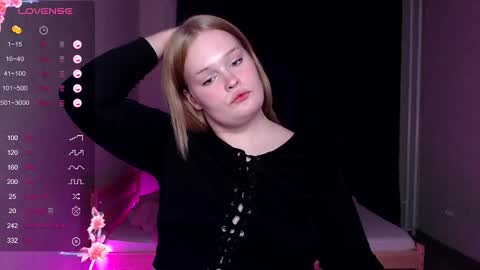 Miss Rose online show from 03-11-25, 07:58