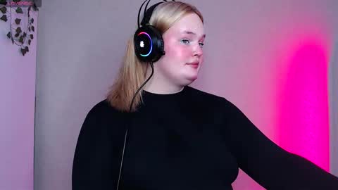 Miss Rose online show from 10-23-25, 11:31