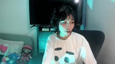Snapshot of dolliette chatting on 09-13-25, 03:50 mina online show from 09-13-25, 03:50