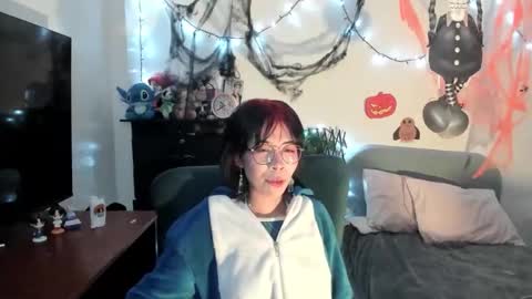 Snapshot of dolliette chatting on 10-26-25, 03:45 mina online show from 10-26-25, 03:45