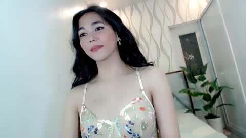 Make me Happy online show from 10-21-25, 06:08