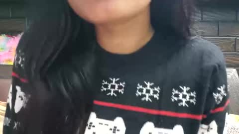 Snapshot of dollmeenu chatting on 12-15-25, 11:14 dollmeenu online show from 12-15-25, 11:14