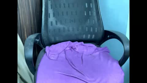 Snapshot of dollmeenu chatting on 02-05-26, 09:19 dollmeenu online show from 02-05-26, 09:19