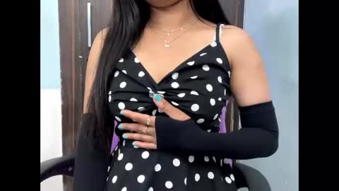 Snapshot of dollmeenu chatting on 02-14-26, 09:06 dollmeenu online show from 02-14-26, 09:06