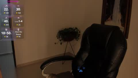 You can call me Pretty  online show from 11-26-25, 08:48