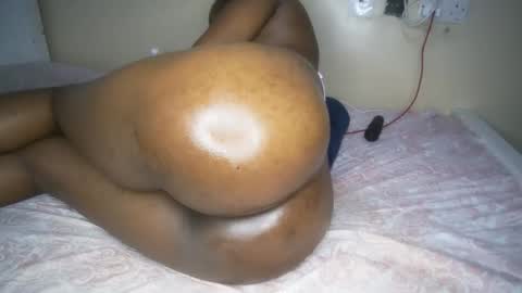 dollqueen_ online show from 09-10-25, 12:38