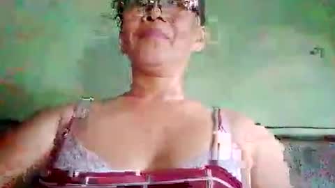 Snapshot of dolly926661 chatting on 05-27-26, 08:33 dolly926661 online show from 05-27-26, 08:33