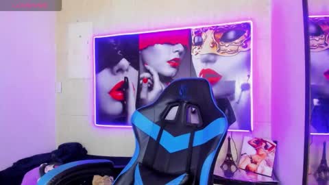 Snapshot of dolly_boob chatting on 01-08-26, 04:48 dolly_boob online show from 01-08-26, 04:48