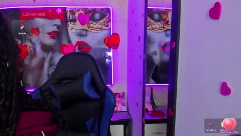 Snapshot of dolly_boob chatting on 02-18-26, 03:24 dolly_boob online show from 02-18-26, 03:24