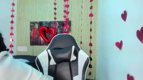 Snapshot of dolly_boob chatting on 02-27-26, 06:35 dolly_boob online show from 02-27-26, 06:35