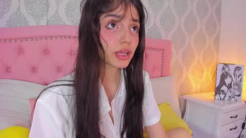 Snapshot of dolly_kitter chatting on 06-04-26, 12:33 dolly_kitter online show from 06-04-26, 12:33