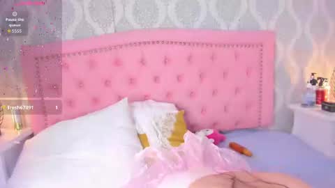 Snapshot of dolly_kitter chatting on 06-14-26, 11:45 dolly_kitter online show from 06-14-26, 11:45