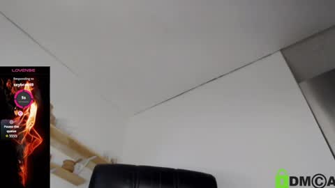 Snapshot of dolly_sun chatting on 06-29-26, 10:15 ILONA online show from 06-29-26, 10:15