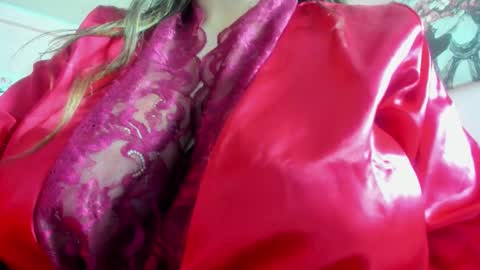 Call me Zoe  online show from 10-24-25, 04:42