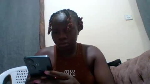 Snapshot of dollyvee chatting on 11-30-25, 04:11 dollyvee online show from 11-30-25, 04:11