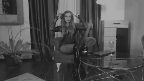Dolores Sage online show from 08-08-26, 10:01