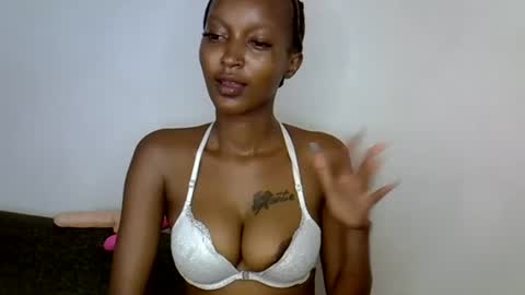Snapshot of dolsexy chatting on 07-08-26, 07:57 dolsexy online show from 07-08-26, 07:57