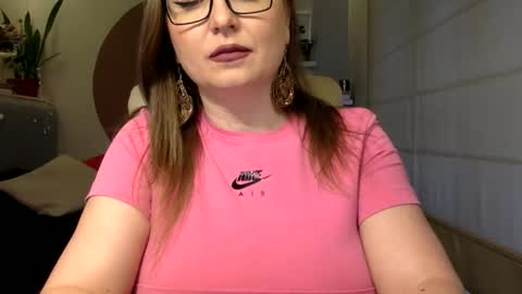 Snapshot of dom_mummy chatting on 02-02-26, 12:37 DOM MUMMY online show from 02-02-26, 12:37