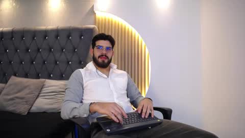 domboy  online show from 05-03-26, 07:31