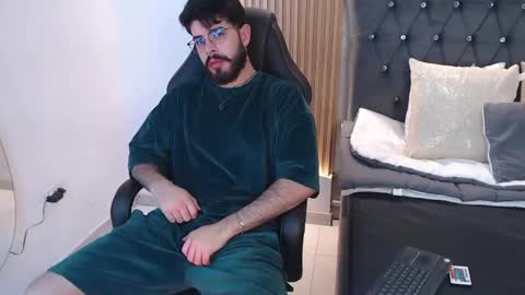 domboy  online show from 05-26-26, 08:49