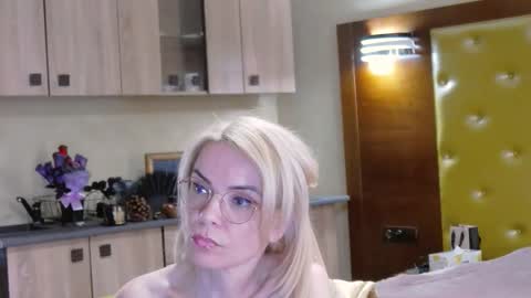 domcaprisse online show from 04-23-26, 12:29