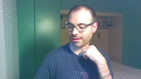 Snapshot of domco9 chatting on 06-12-26, 11:25 domco9 online show from 06-12-26, 11:25