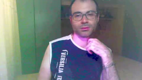 Snapshot of domco9 chatting on 07-12-26, 12:51 domco9 online show from 07-12-26, 12:51