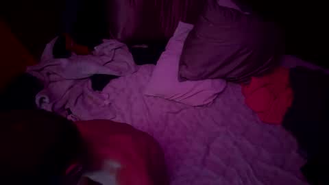 Pretty much willl do everything for the right thingp online show from 01-07-26, 03:53