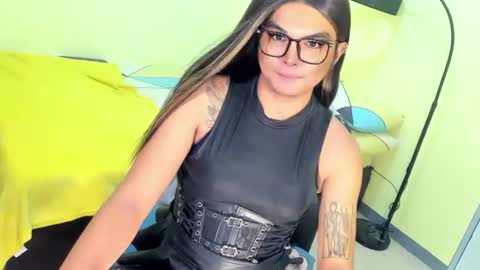 ANGELA online show from 07-05-26, 04:52