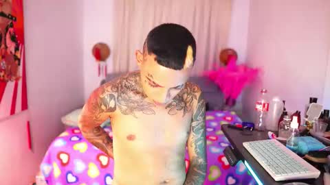 Snapshot of dominant_gay_xxx chatting on 10-22-25, 06:57 jjhoy online show from 10-22-25, 06:57