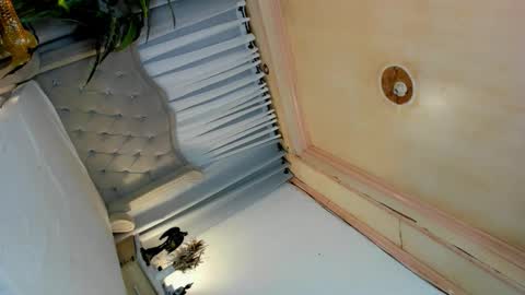 CALL ME BABY BELLA online show from 09-24-25, 07:17