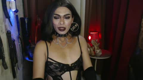 Snapshot of dominantrix_diannaxxx chatting on 07-03-26, 06:20 diana online show from 07-03-26, 06:20