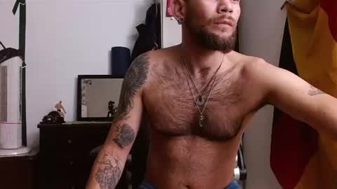 Logan - INDEPENDET MODEL online show from 06-11-26, 11:41