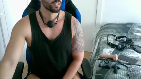 Snapshot of dominatedtitan chatting on 09-16-25, 10:38 DominatedTitan online show from 09-16-25, 10:38