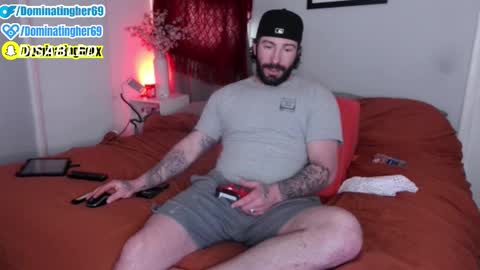 Snapshot of dominatingher69 chatting on 02-10-26, 05:06 dominatingher69 online show from 02-10-26, 05:06