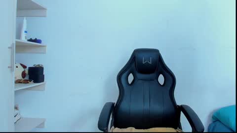 dominic_smith_ online show from 12-21-24, 11:34