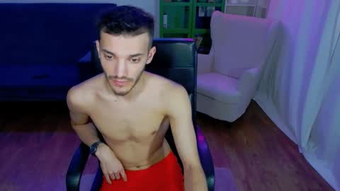 Snapshot of dominicvalente chatting on 10-25-25, 04:46 dominicvalente online show from 10-25-25, 04:46