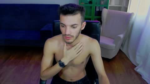 Snapshot of dominicvalente chatting on 10-29-25, 10:06 dominicvalente online show from 10-29-25, 10:06