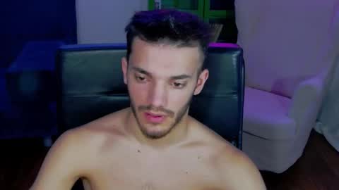 Snapshot of dominicvalente chatting on 10-31-25, 05:47 dominicvalente online show from 10-31-25, 05:47