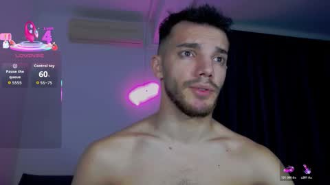 Snapshot of dominicvalente chatting on 12-01-25, 02:00 dominicvalente online show from 12-01-25, 02:00