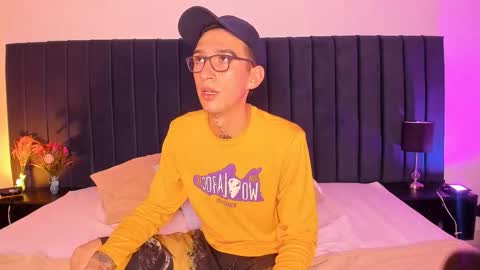 dominik_thompson777 online show from 10-02-25, 05:58