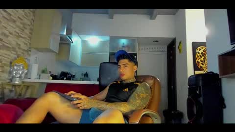 Only fans Ronnie col---InstaRonniecolleman  online show from 10-15-25, 02:22