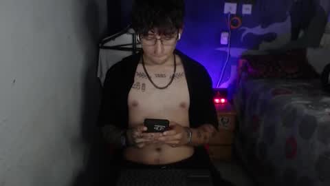 Snapshot of dominus_kane chatting on 11-27-25, 07:10 dominus_kane online show from 11-27-25, 07:10