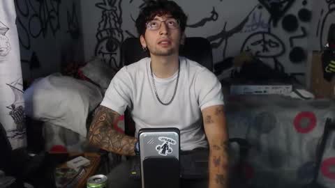 Snapshot of dominus_kane chatting on 12-17-25, 10:38 dominus_kane online show from 12-17-25, 10:38