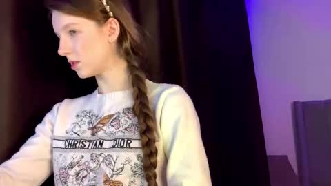 Kira online show from 03-12-26, 10:27