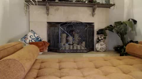 Snapshot of dommetomorrow chatting on 12-22-25, 03:14 DommeTomorrow online show from 12-22-25, 03:14