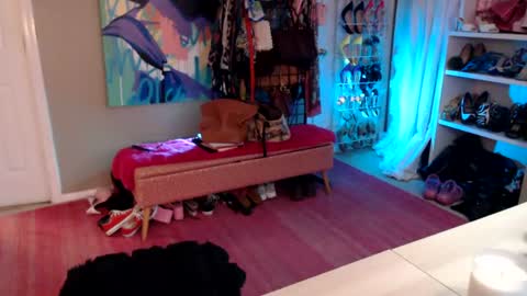 Snapshot of dommetomorrow chatting on 07-06-26, 01:02 DommeTomorrow online show from 07-06-26, 01:02