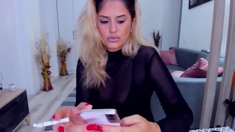 Tessa online show from 09-15-25, 07:58