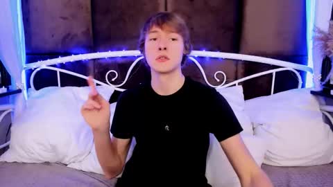 Donald online show from 12-05-25, 11:30